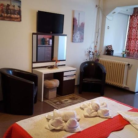 Garsoniera Ioana Leilighet Bucureşti Eksteriør bilde