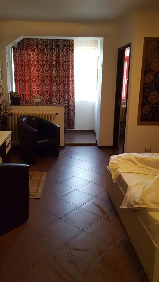 Garsoniera Ioana Leilighet Bucureşti Eksteriør bilde